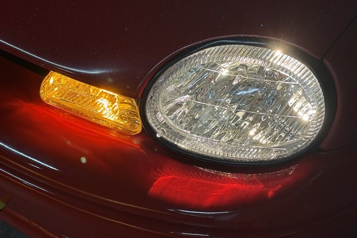 DEPO Euro Diamond Chrome Headlights PLUS front turn signals, 95-99 Neon